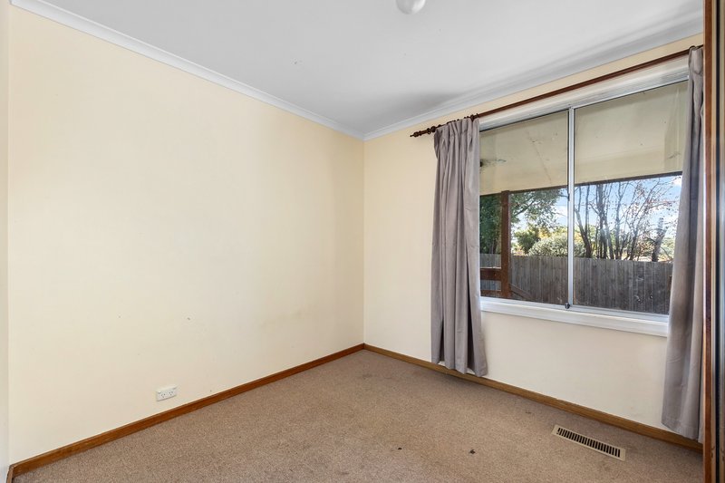 Photo - 18 Eastern Avenue, Newborough VIC 3825 - Image 11