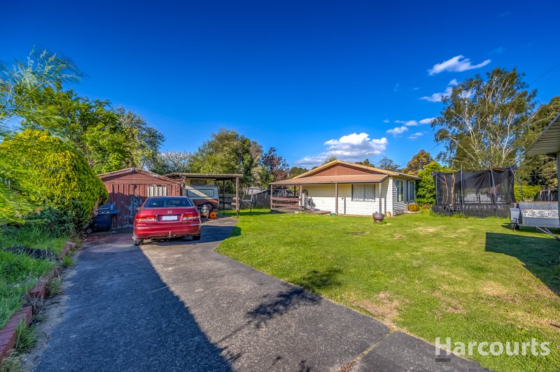 Photo - 18 Eastern Avenue, Newborough VIC 3825 - Image 14