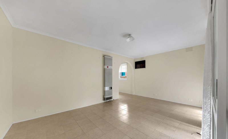 Photo - 18 Ebony Drive, Bundoora VIC 3083 - Image 4