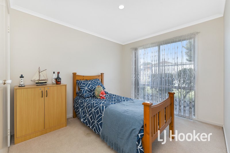 Photo - 18 Eclipse Court, Hampton Park VIC 3976 - Image 12