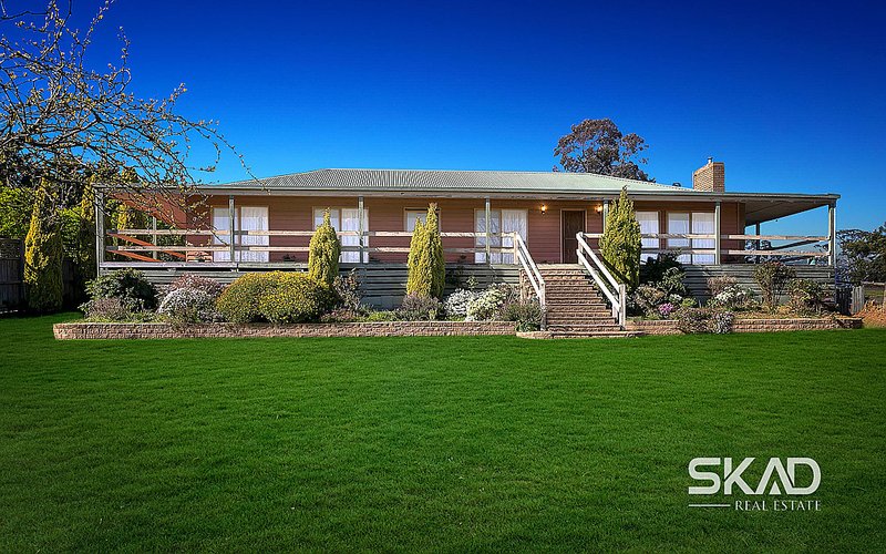 Photo - 18 Eden Place, Wallan VIC 3756 - Image 2