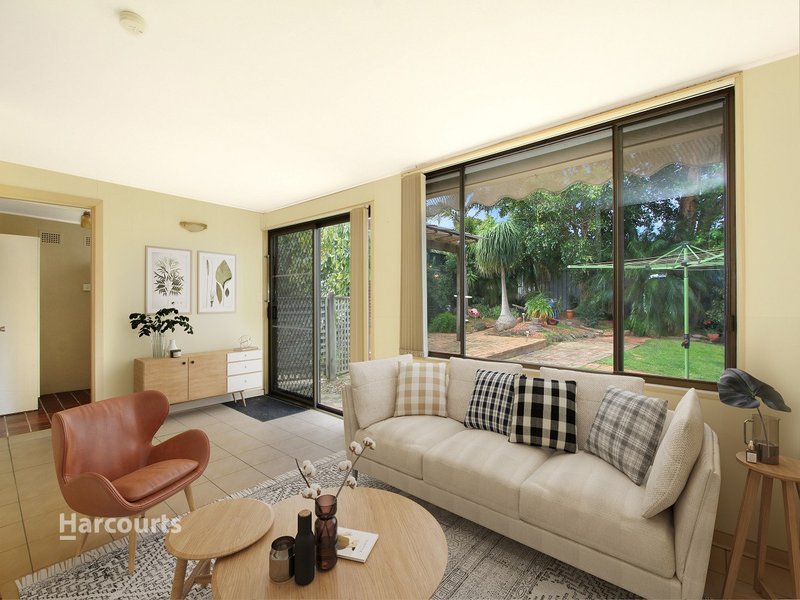 Photo - 18 Edgeworth Avenue, Kanahooka NSW 2530 - Image 4