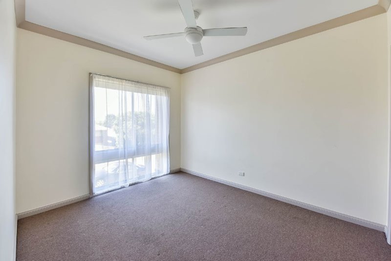 Photo - 18 Edinburgh Crescent, St Andrews NSW 2566 - Image 6