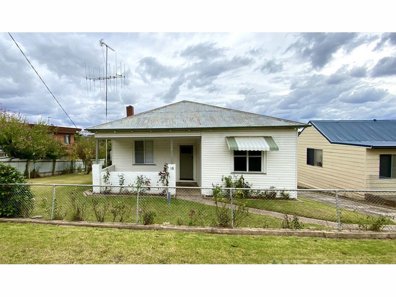 Photo - 18 Eleanor Street, Goulburn NSW 2580 - Image 1