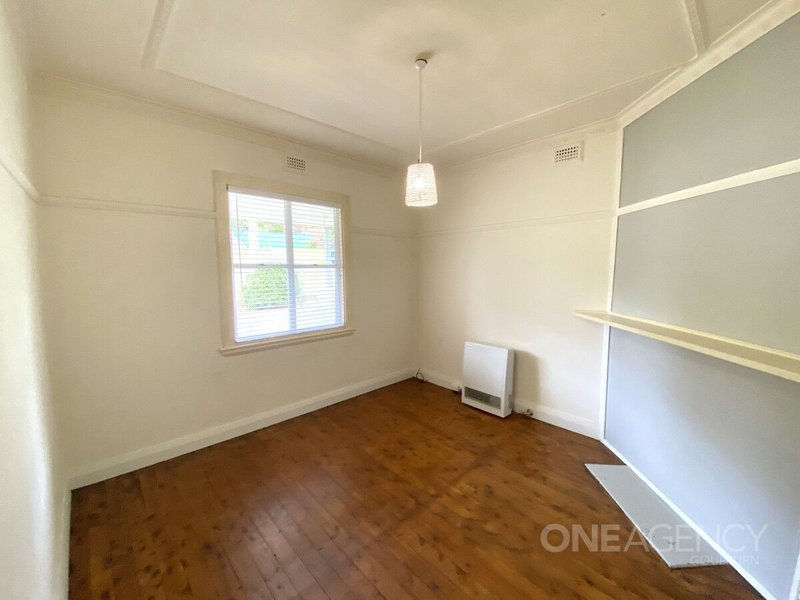 Photo - 18 Eleanor Street, Goulburn NSW 2580 - Image 3