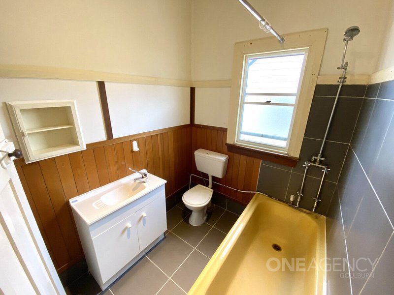Photo - 18 Eleanor Street, Goulburn NSW 2580 - Image 6