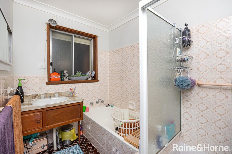Photo - 18 Elizabeth Avenue, Forest Hill NSW 2651 - Image 9