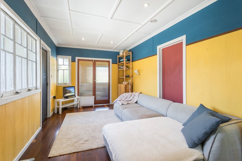 Photo - 18 Ellen Street, Woody Point QLD 4019 - Image 12