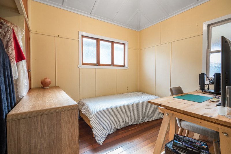 Photo - 18 Ellen Street, Woody Point QLD 4019 - Image 14