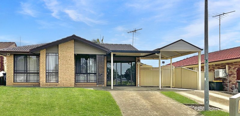 18 Elliot Place, St Helens Park NSW 2560