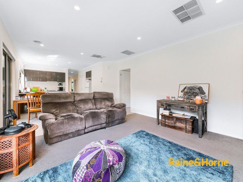 Photo - 18 Elodea Way, Cranbourne North VIC 3977 - Image 16