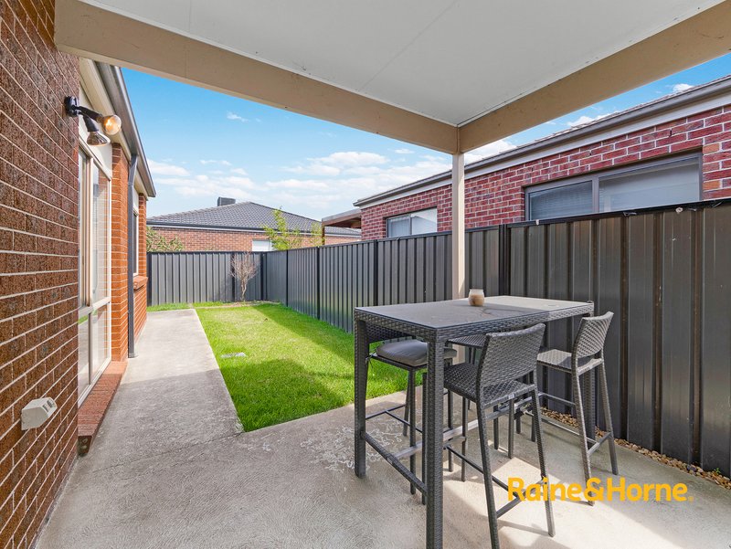 Photo - 18 Elodea Way, Cranbourne North VIC 3977 - Image 21