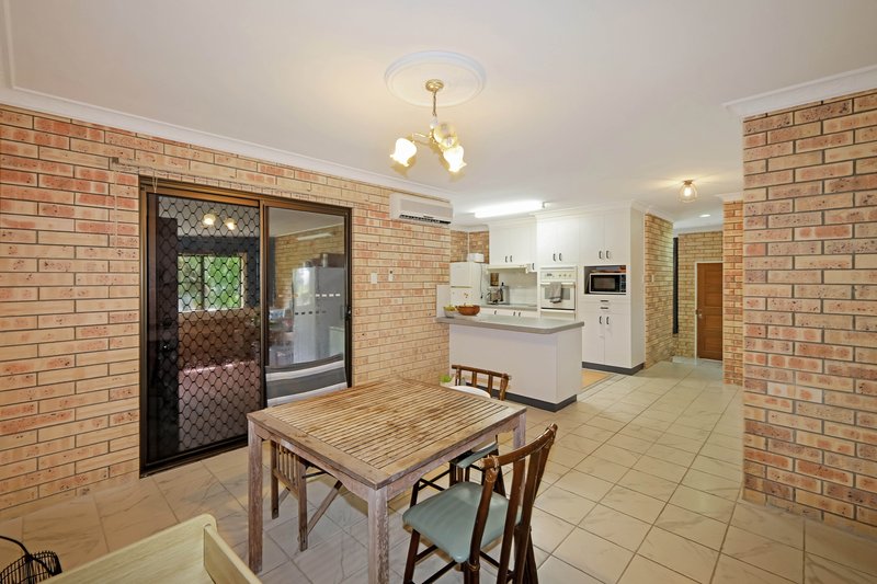 Photo - 18 Elva Court, Glenella QLD 4740 - Image 5