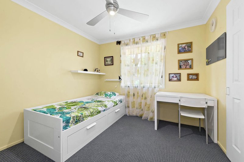 Photo - 18 Embassy Street, Deception Bay QLD 4508 - Image 12