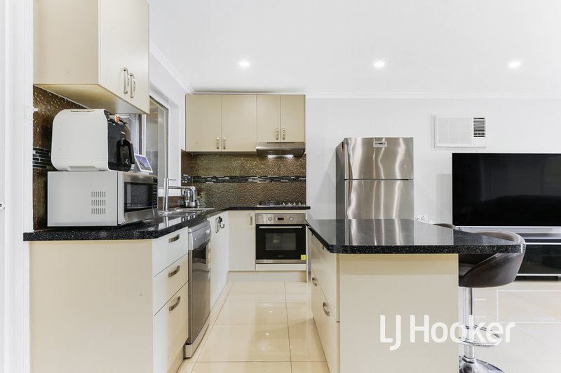 Photo - 1/8 Emerald Court, Narre Warren VIC 3805 - Image 7