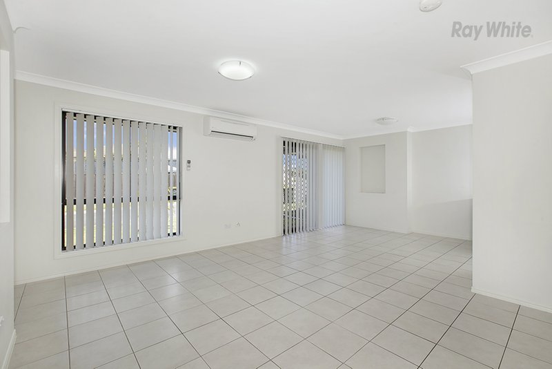 Photo - 1/8 Emirates Street, North Lakes QLD 4509 - Image 6