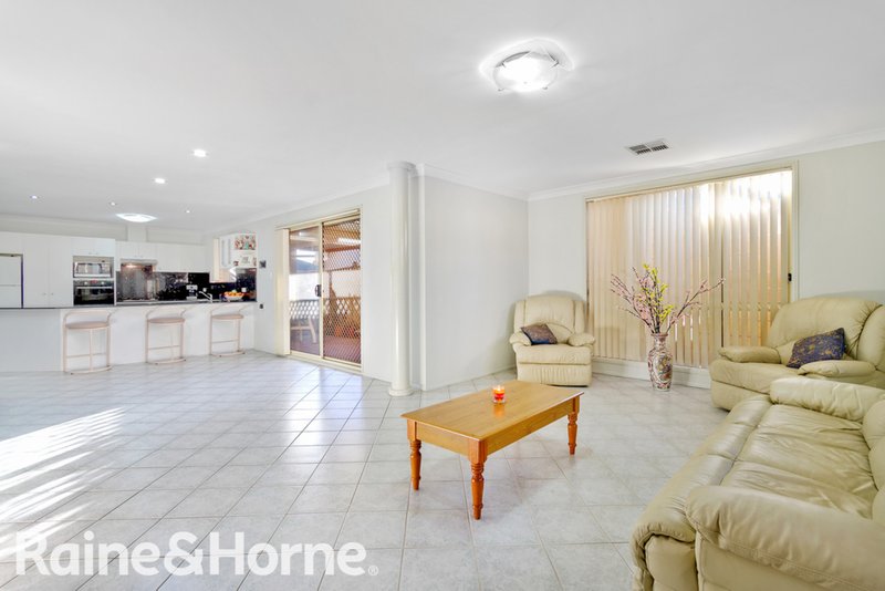 Photo - 18 Emmanuel Terrace, Glenwood NSW 2768 - Image 5