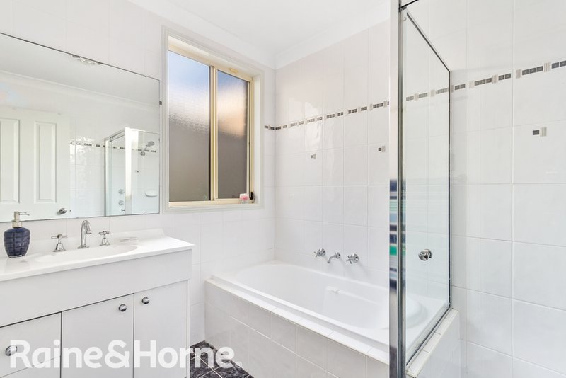 Photo - 18 Emmanuel Terrace, Glenwood NSW 2768 - Image 7