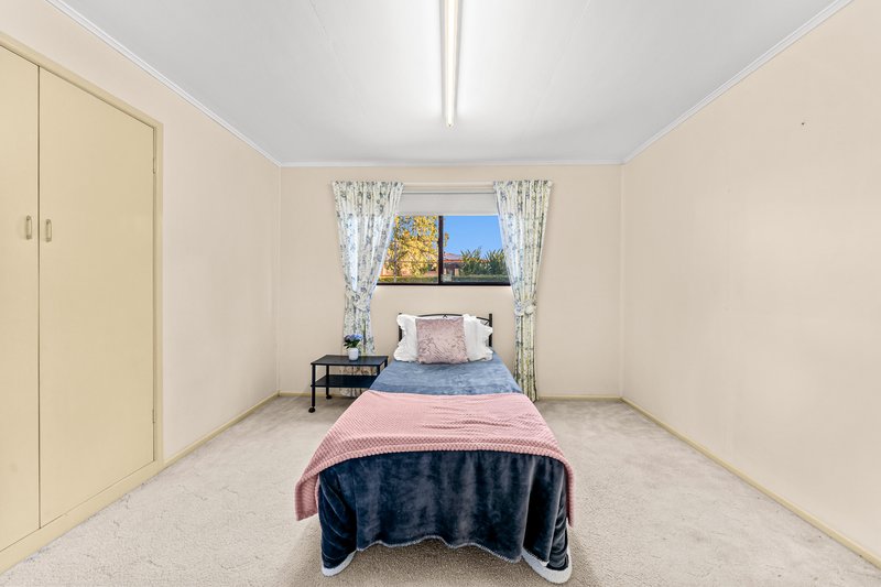 Photo - 18 Epsom Street, Macgregor QLD 4109 - Image 10