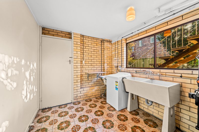 Photo - 18 Epsom Street, Macgregor QLD 4109 - Image 13