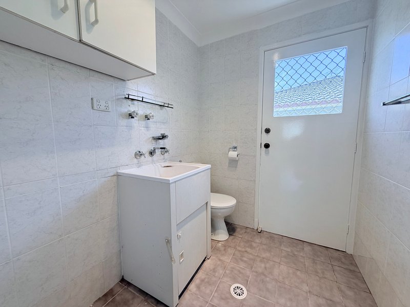 Photo - 18 Erin Place, Casula NSW 2170 - Image 10