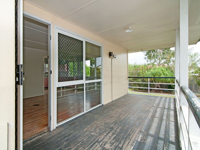 Photo - 18 Ettarre Street, Bracken Ridge QLD 4017 - Image 3