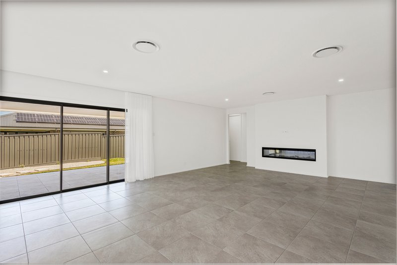 Photo - 18 Euodia Street, Horsley NSW 2530 - Image 3