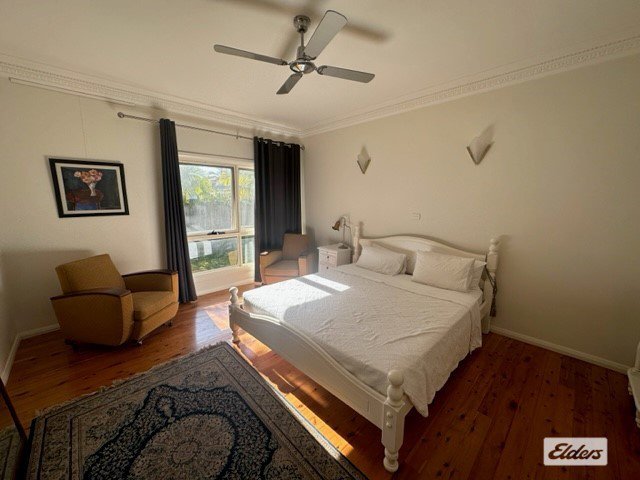 Photo - 18 Evans Street, Wollongong NSW 2500 - Image 2