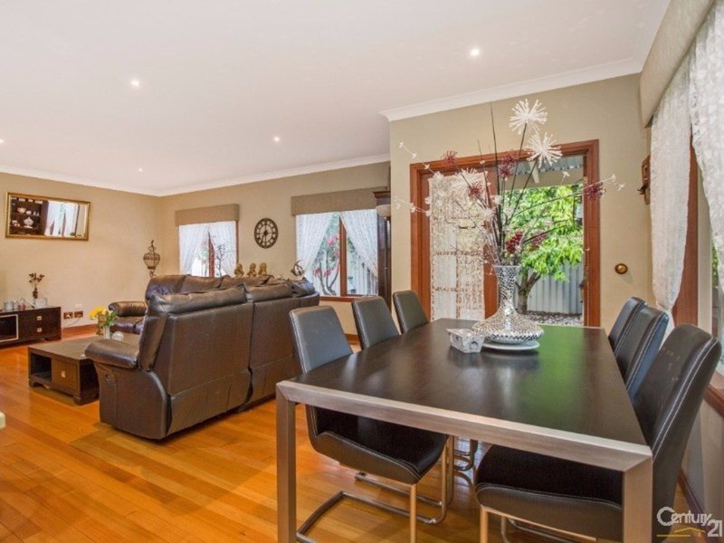 Photo - 18 Eventide Rise, Pakenham VIC 3810 - Image 14