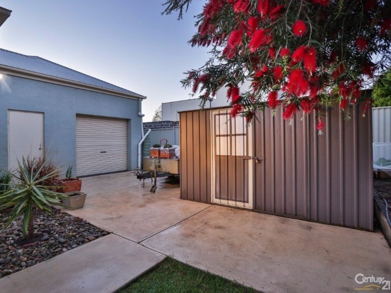 Photo - 18 Eventide Rise, Pakenham VIC 3810 - Image 21