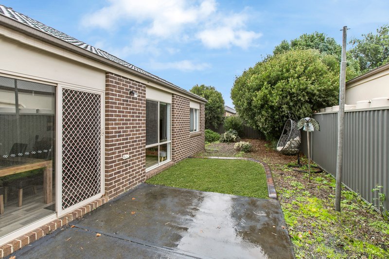 Photo - 18 Everly Circuit, Pakenham VIC 3810 - Image 11