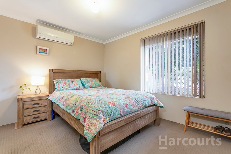 Photo - 18 Ewell Court, Marangaroo WA 6064 - Image 10