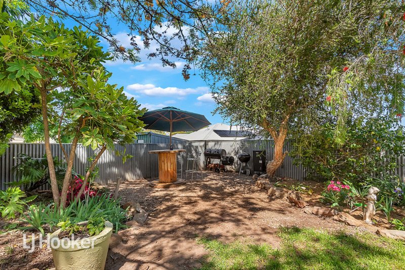 Photo - 18 Eyre Crescent, Valley View SA 5093 - Image 14