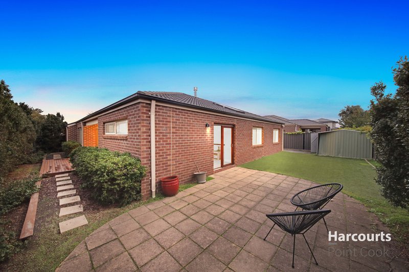 Photo - 18 Fairbridge Road, Point Cook VIC 3030 - Image 25