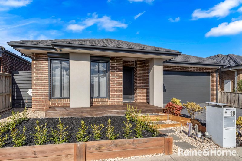 Photo - 18 Fairfield Crescent, Diggers Rest VIC 3427 - Image 2