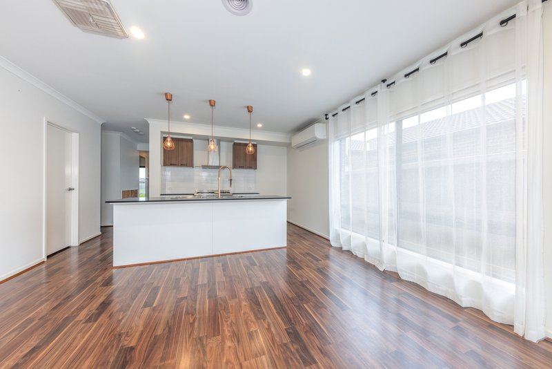 Photo - 18 Fairfield Crescent, Diggers Rest VIC 3427 - Image 3
