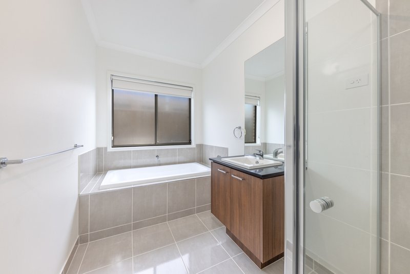 Photo - 18 Fairfield Crescent, Diggers Rest VIC 3427 - Image 8