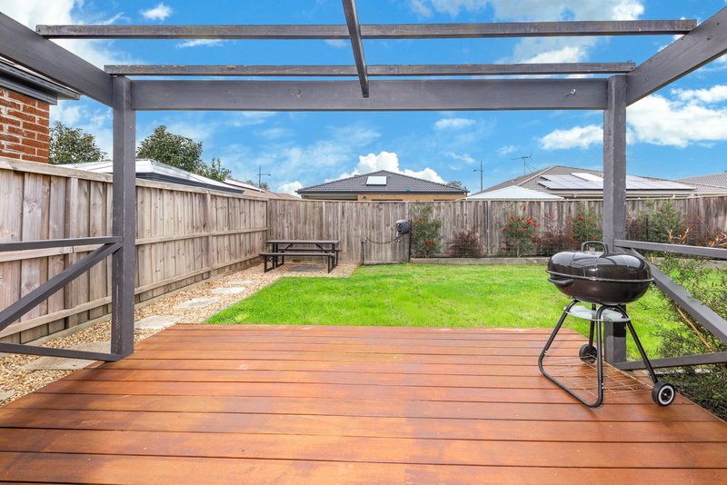Photo - 18 Fairfield Crescent, Diggers Rest VIC 3427 - Image 9
