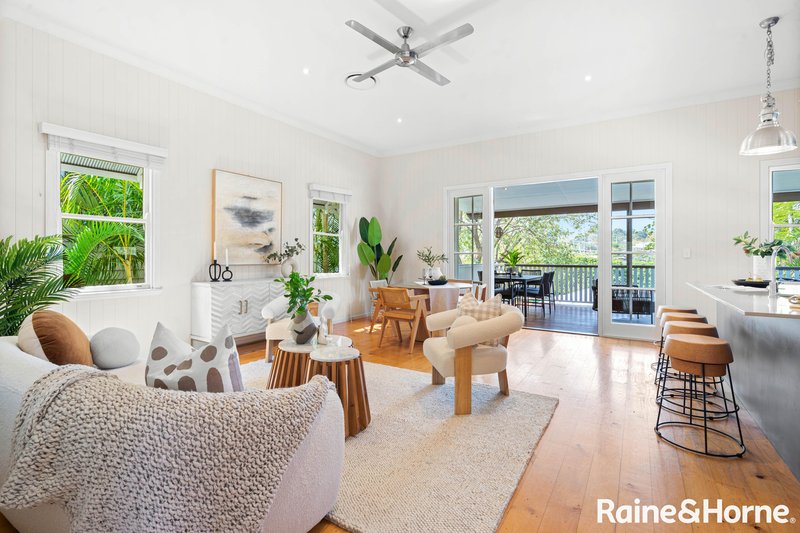 Photo - 18 Fairley Street, Indooroopilly QLD 4068 - Image 3