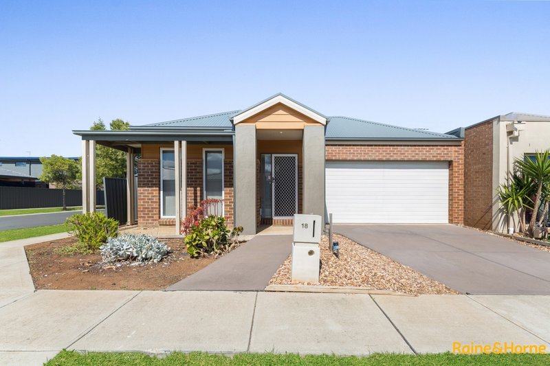 18 Fawkner Road, Manor Lakes VIC 3024