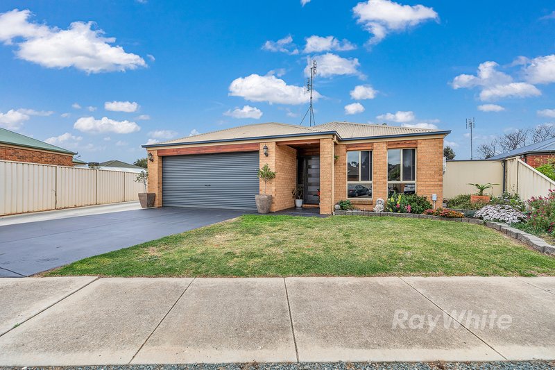 Photo - 18 Federal Street, Echuca VIC 3564 - Image 2