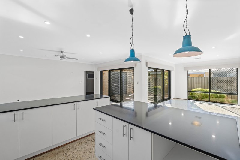 Photo - 18 Ferndown Corner, Wellard WA 6170 - Image 14