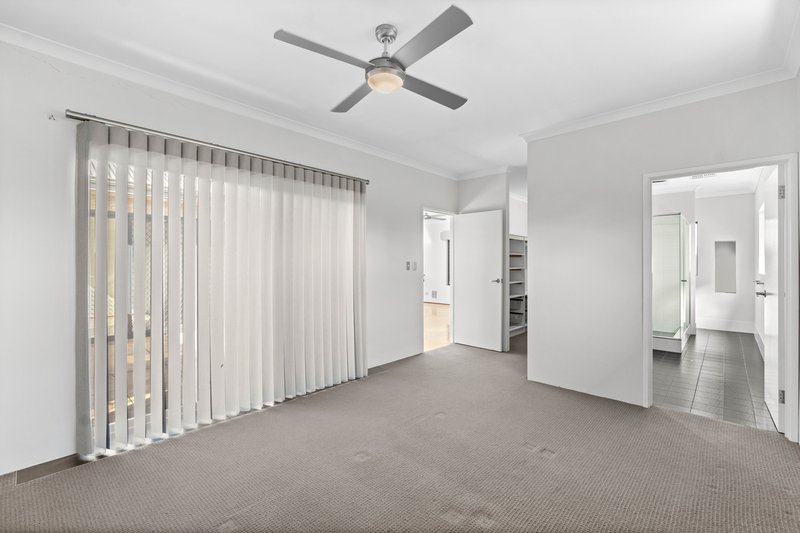 Photo - 18 Ferndown Corner, Wellard WA 6170 - Image 17