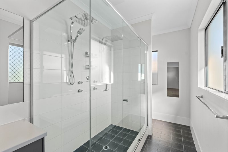 Photo - 18 Ferndown Corner, Wellard WA 6170 - Image 20