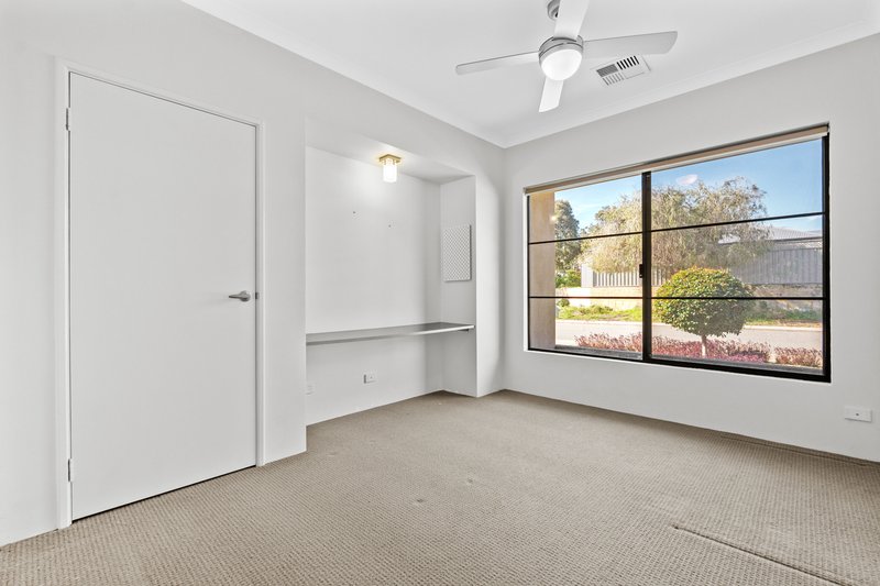 Photo - 18 Ferndown Corner, Wellard WA 6170 - Image 26
