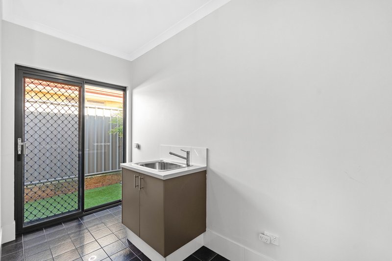 Photo - 18 Ferndown Corner, Wellard WA 6170 - Image 31