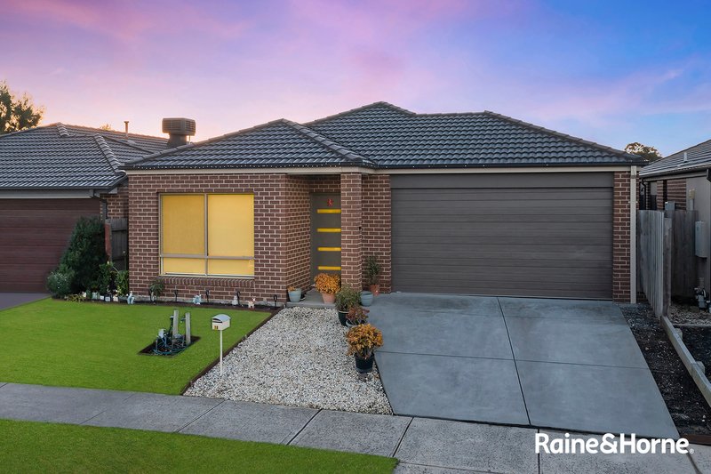 18 Ferrari Drive, Cranbourne East VIC 3977