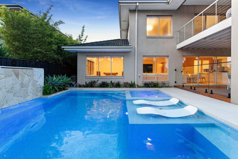 Photo - 18 Ferrier Close, Sandhurst VIC 3977 - Image 1