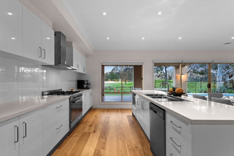 Photo - 18 Ferrier Close, Sandhurst VIC 3977 - Image 11