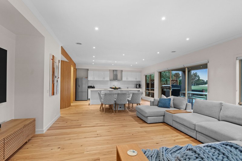 Photo - 18 Ferrier Close, Sandhurst VIC 3977 - Image 15